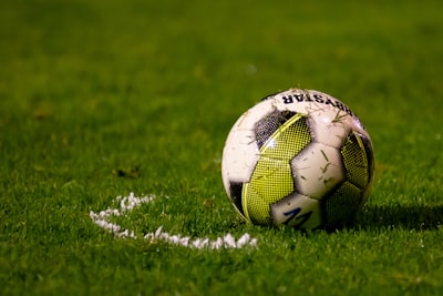 قطعغيارالسياراتالإيطاليةالجودةوالفخامةفيعالمالسيارات