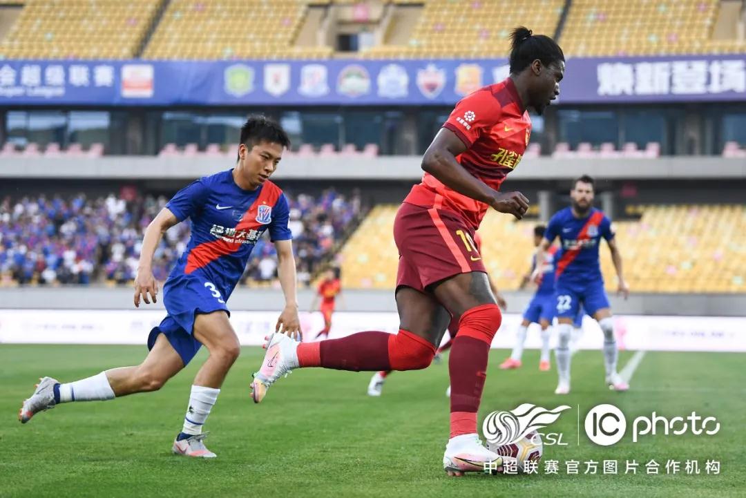 نشيد بلادي بلادي لك حبي وفؤاديرمز الوحدة والانتماء