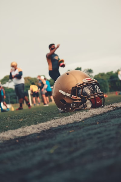 نوتنغهام فورست وارسنالتاريخ من المنافسة والإثارة